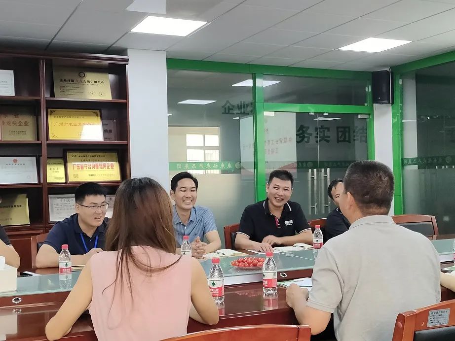 康來福集團董事長周頂華 康來福集團董事長周頂華