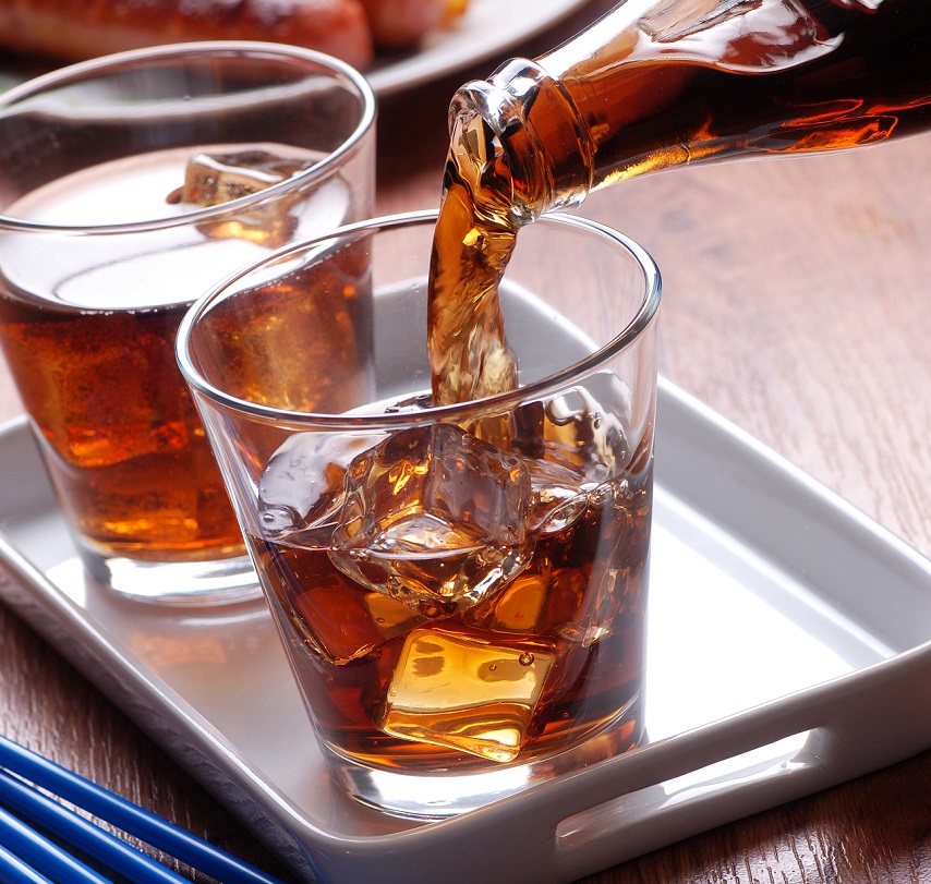 夏天一口氣吃許多冷飲對身體有什么壞處